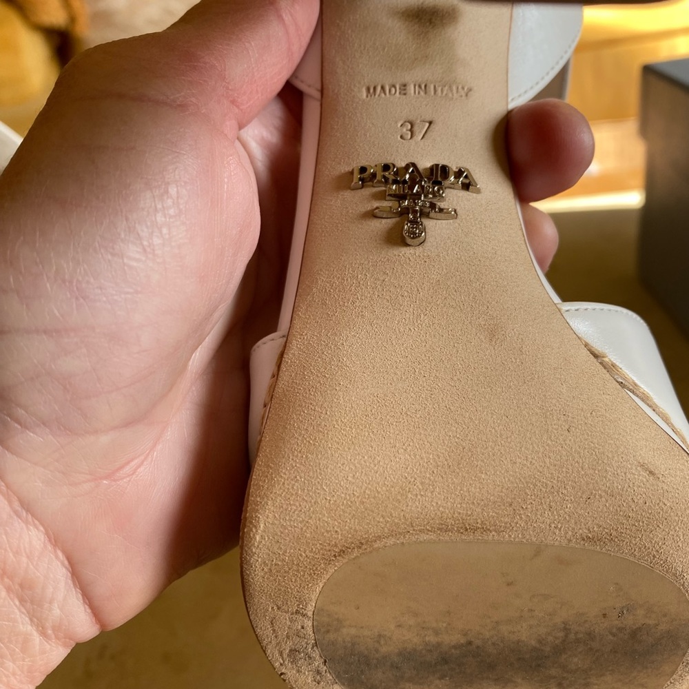 Prada, white sandals - Picture 4 of 9